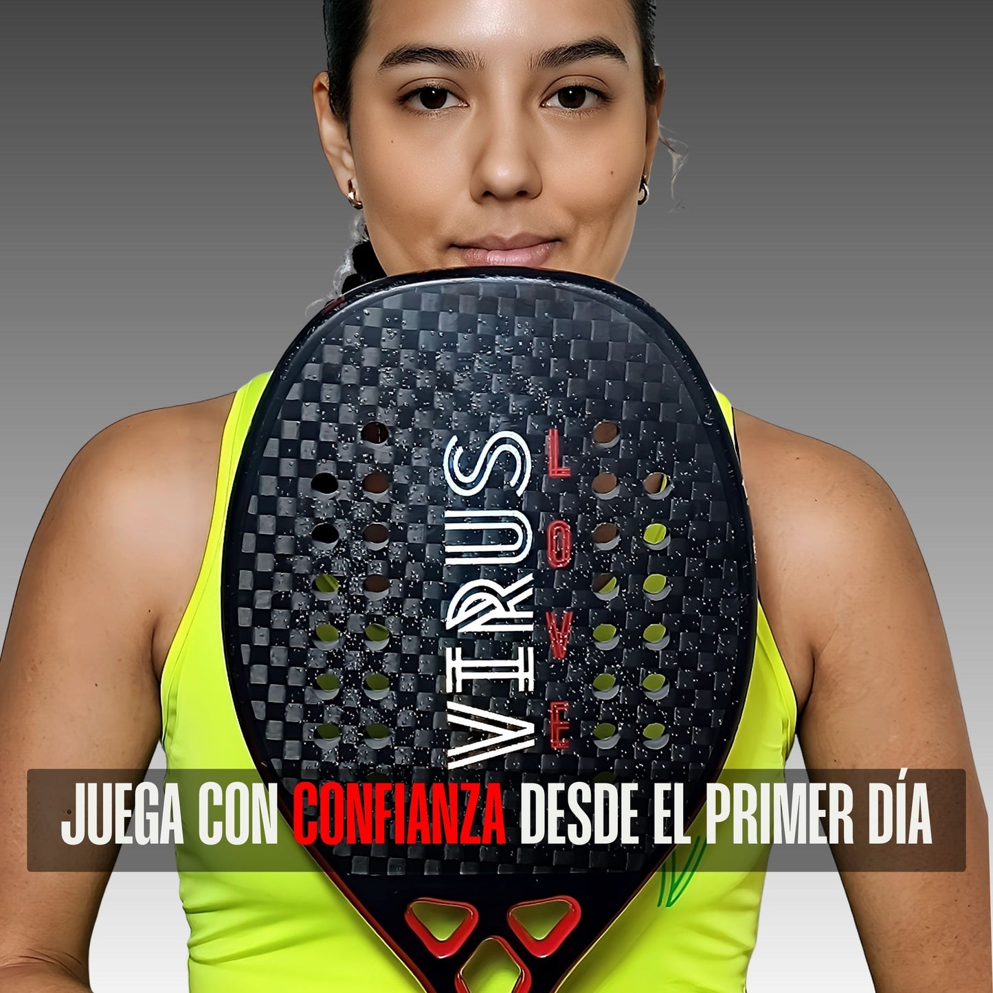 Jugadora con la raqueta VIRUS LOVE en primer plano